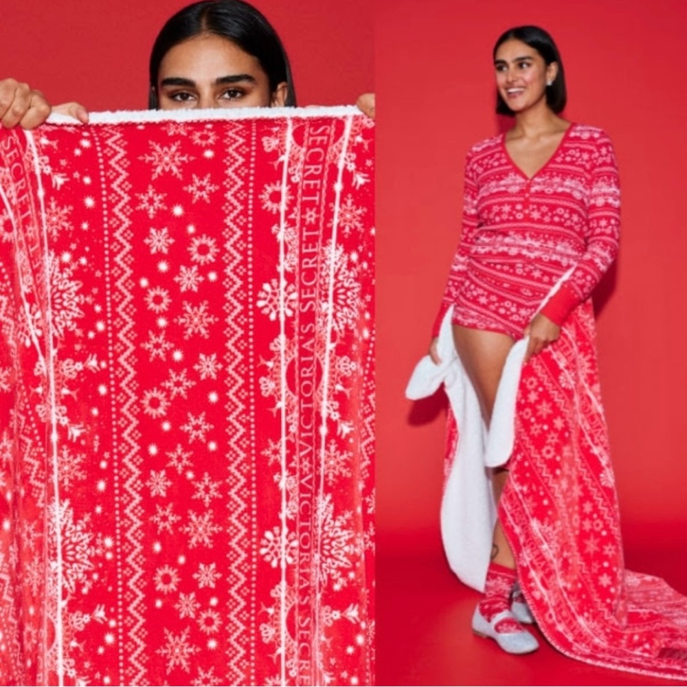 Victoria’s Secret Holiday blanket 50x60